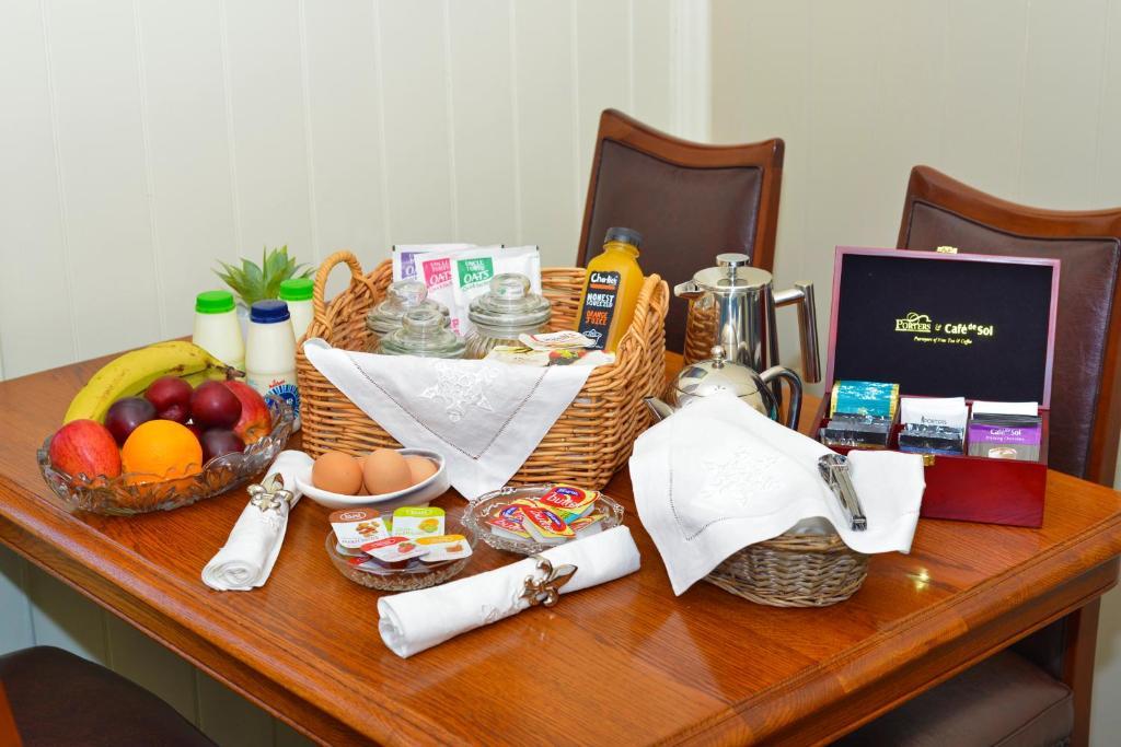 Sennen House Boutique Accommodation Піктон Екстер'єр фото