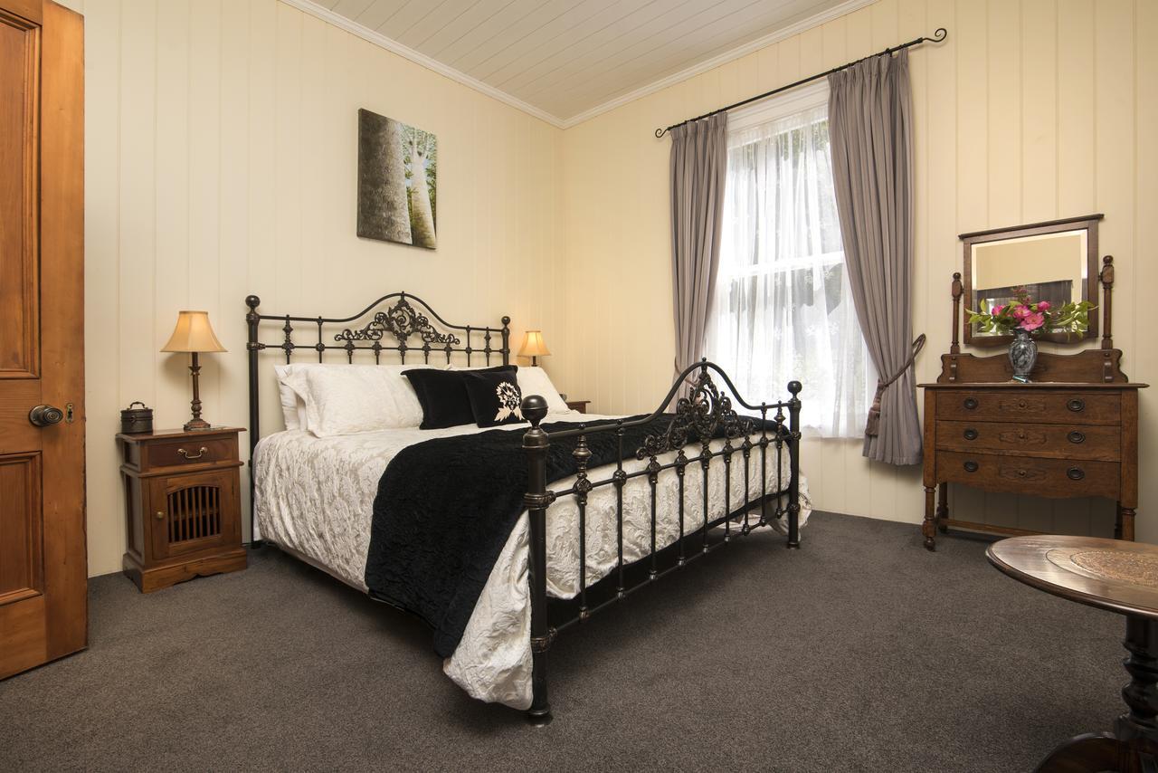 Sennen House Boutique Accommodation Піктон Екстер'єр фото