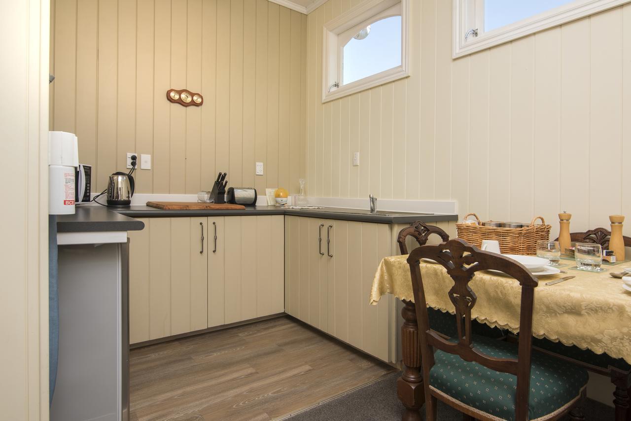 Sennen House Boutique Accommodation Піктон Екстер'єр фото